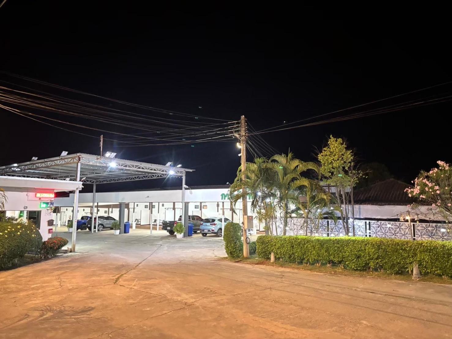 Garden Place Phetchabun Exteriör bild