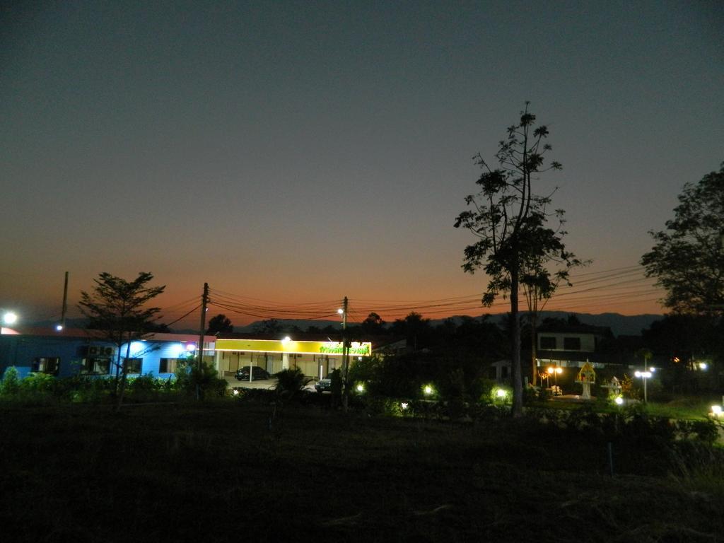 Garden Place Phetchabun Exteriör bild