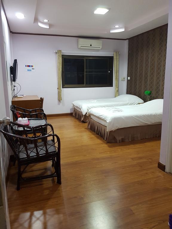 Garden Place Phetchabun Exteriör bild